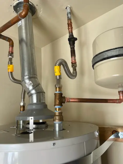 Water heater installation and plumbing repair in North Glen Ellyn